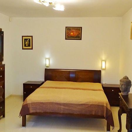 Apartment Kafedral Varna Buitenkant foto