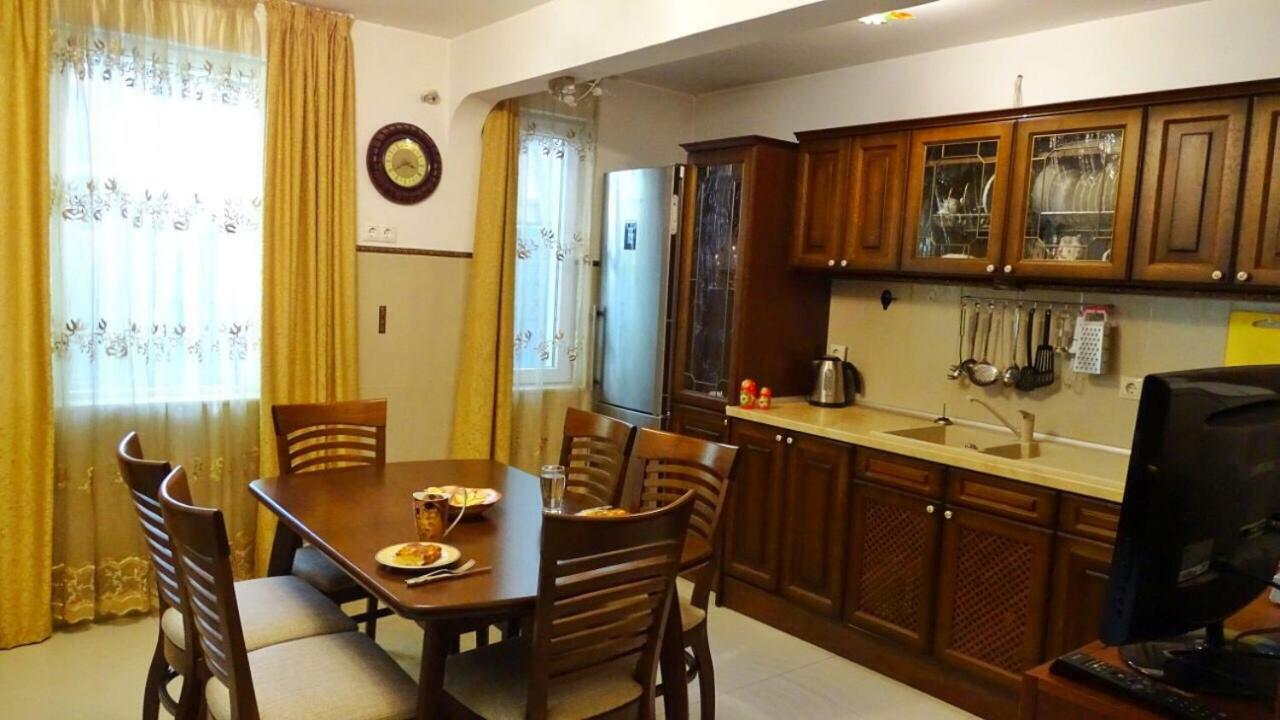 Apartment Kafedral Varna Buitenkant foto